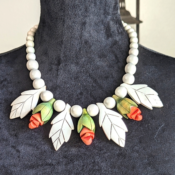 Vintage Jewelry - Vintage Carved Wood Rose and Leaf Necklace